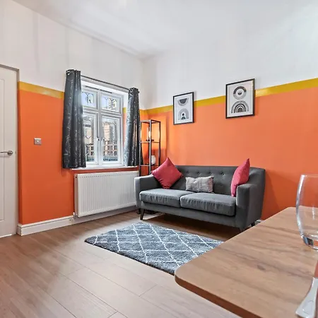 4 Bedroom, 2 Bath In Newcastle Town Centre Экстерьер фото