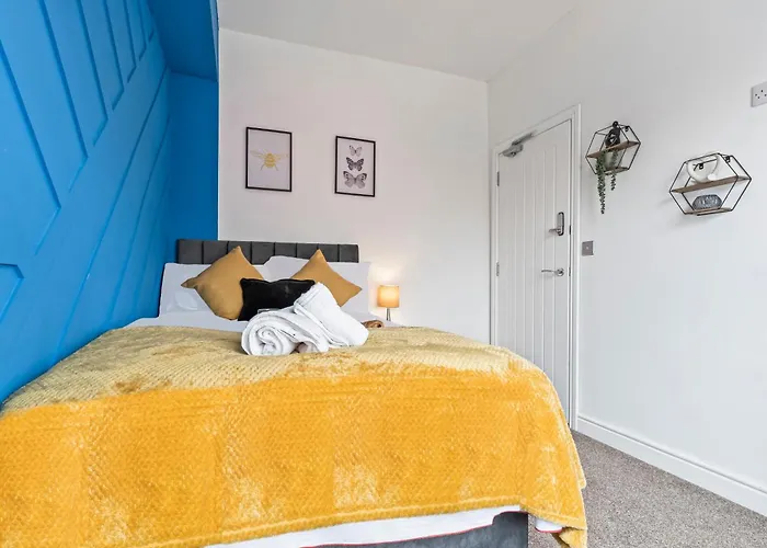 4 Bedroom, 2 Bath In Newcastle Town Centre
